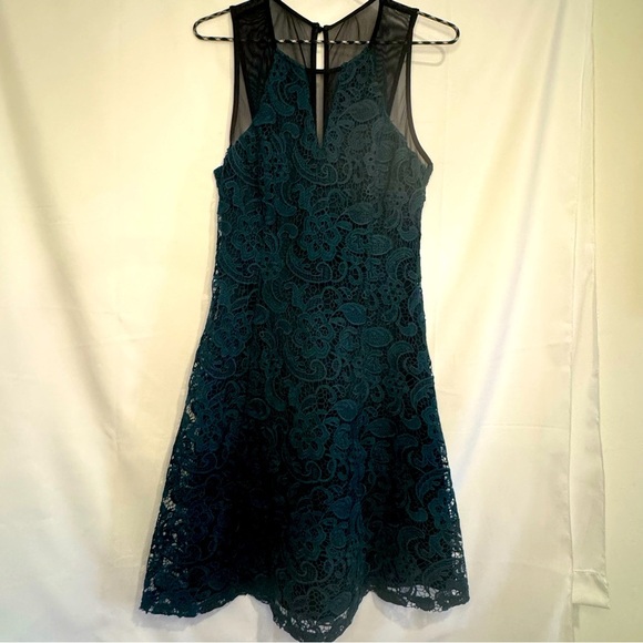 Guess Dresses & Skirts - Guess Womens Green Black Sleeveless Illusion Lace Fit & Flare Dress 6